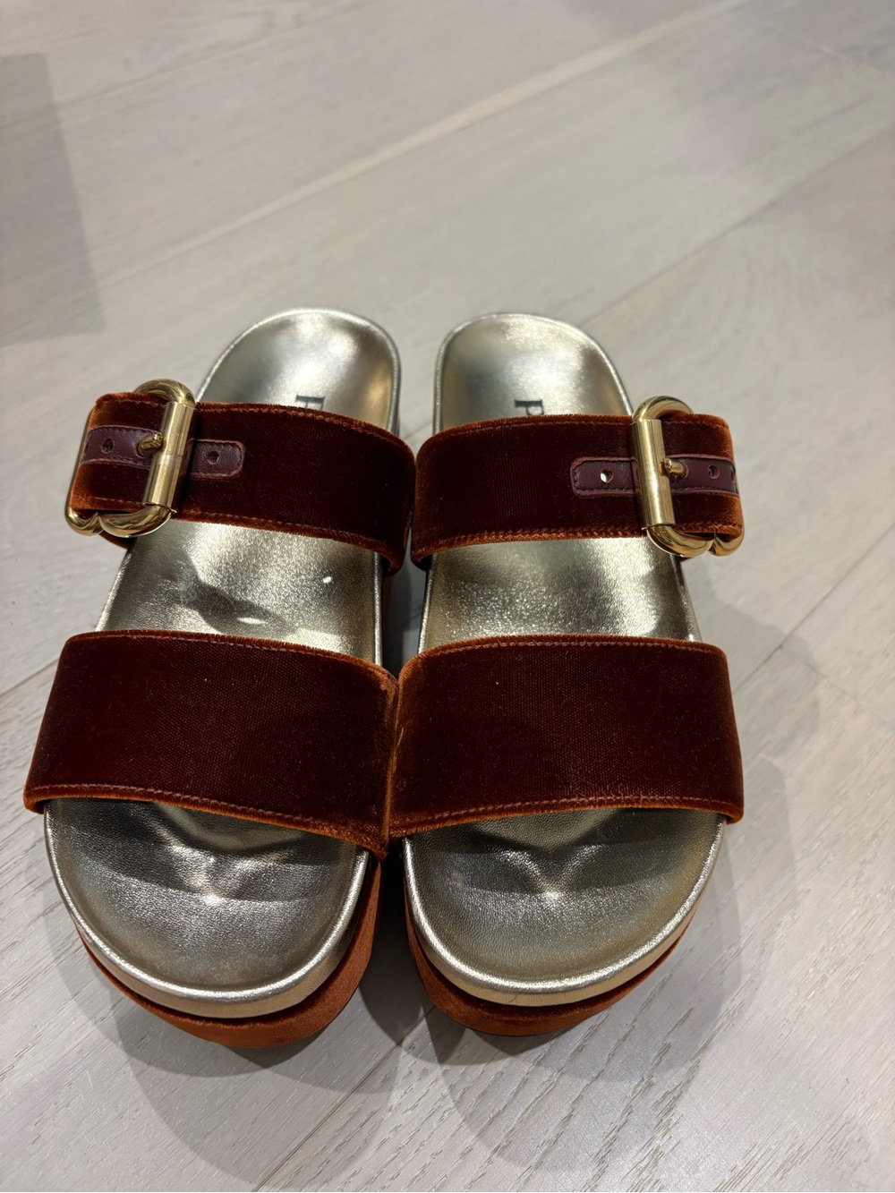 Women’s Authentic Prada burgundy velvet platform sandals size 36 - Picture 2 of 7